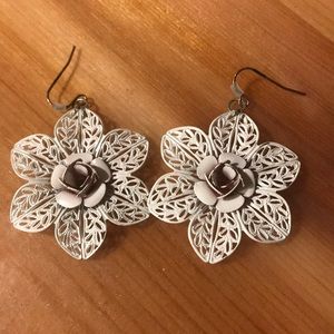 Flower earrings